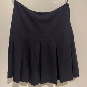 Vintage Henri Bendel navy pleated mini skirt. Petite